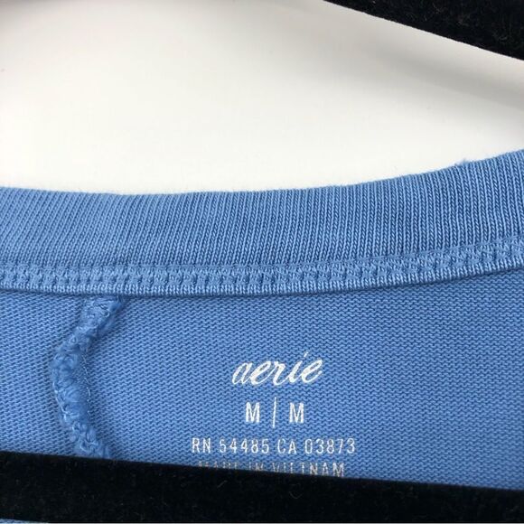 🆕 Aerie Slouchy Cut Off Sleeve Top Light Blue Medium NWT - Picture 3 of 8